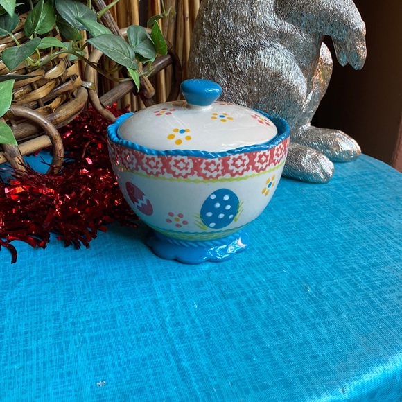 Temp-tations Egg Hunt Covered dish 10 oz - Picture 2 of 6